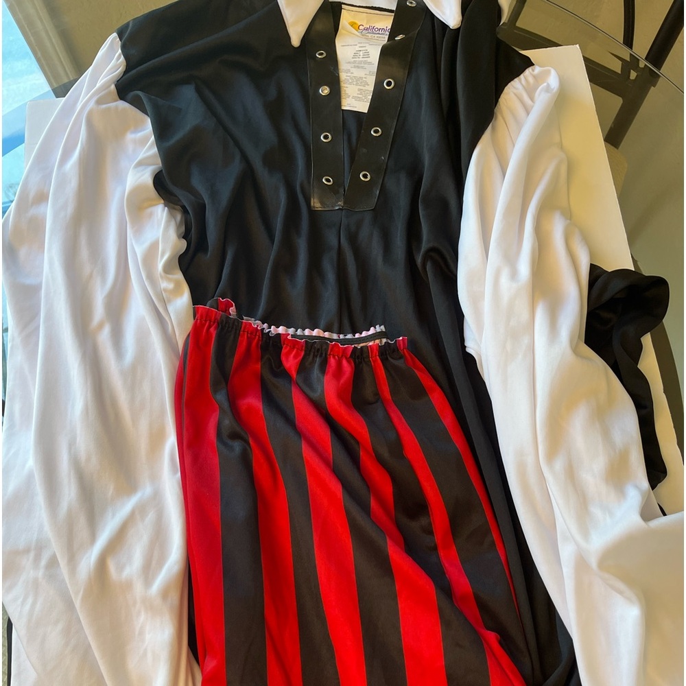 HALLOWEEN COSTUME PIRATE MEN’S SIZE LARGE WORN ONCE